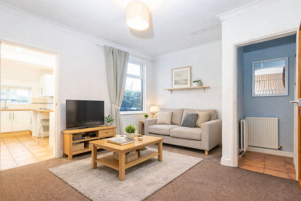 Property photo 3 of 13