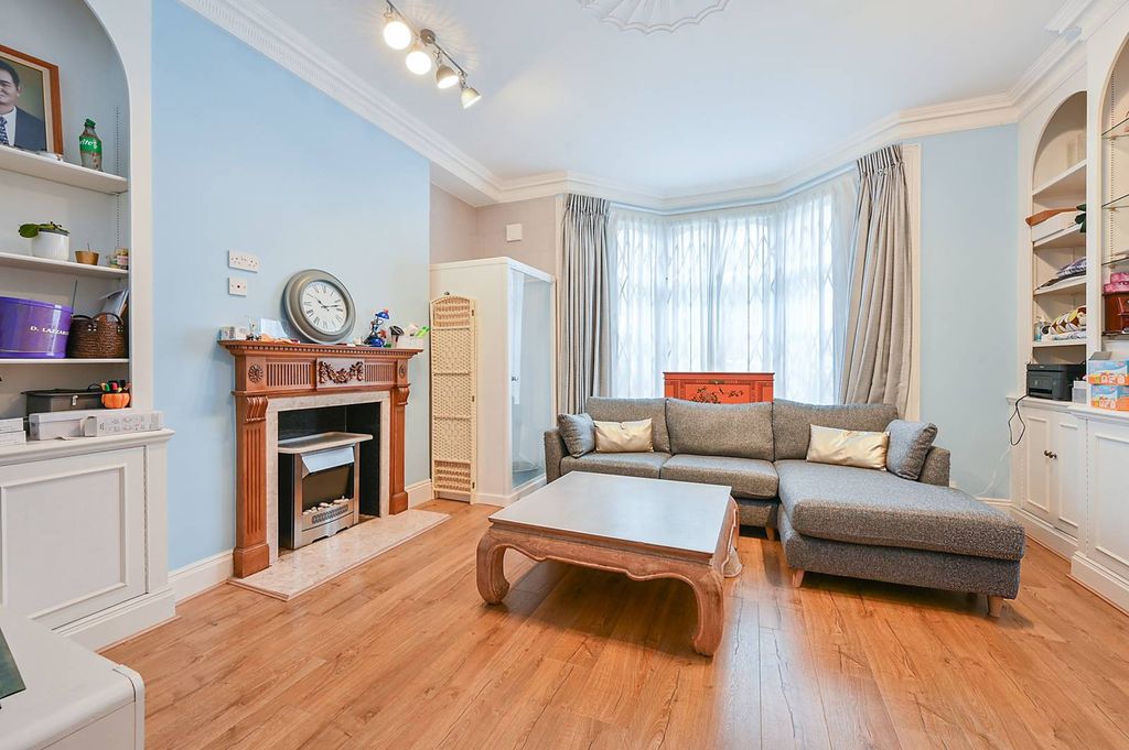 Property photo 2 of 15