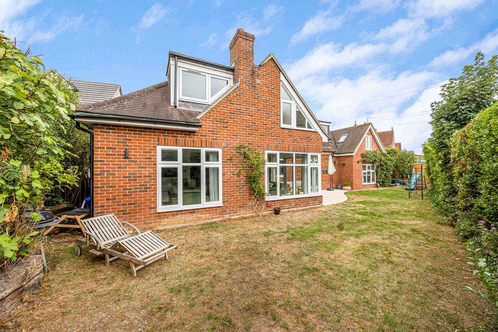 Property photo 3 of 27