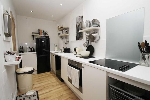 Property photo 1 of 3
