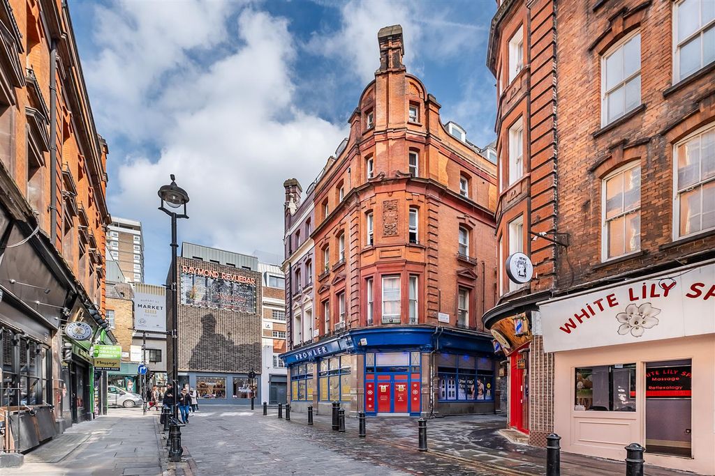 Property photo 3 of 25 -016.Jpg