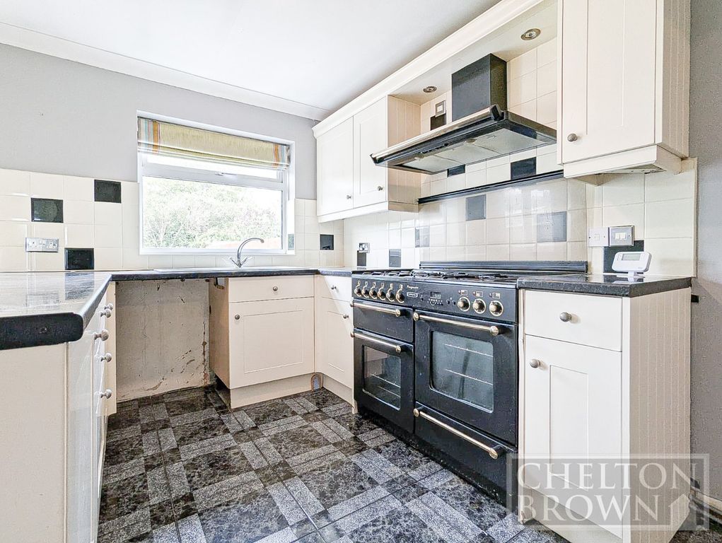 Property photo 2 of 29 Kitchen