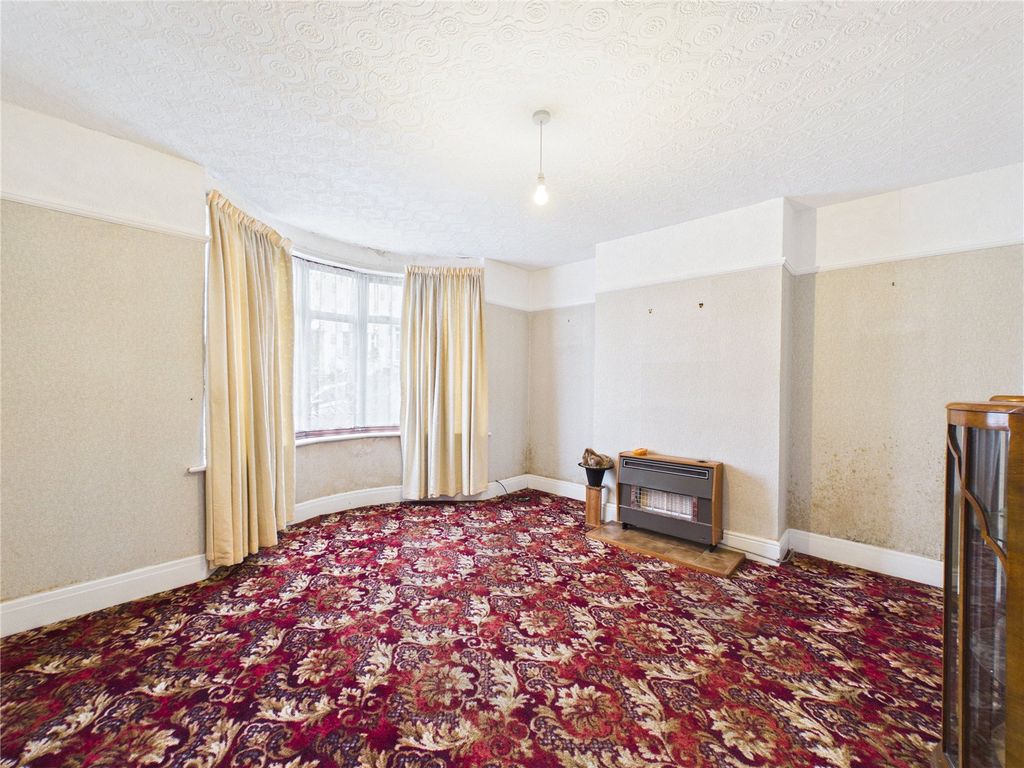 Property photo 2 of 23 Picture No. 11