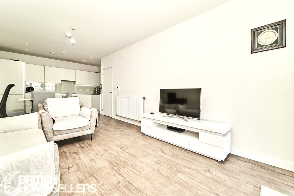 Property photo 2 of 22 Picture No. 56