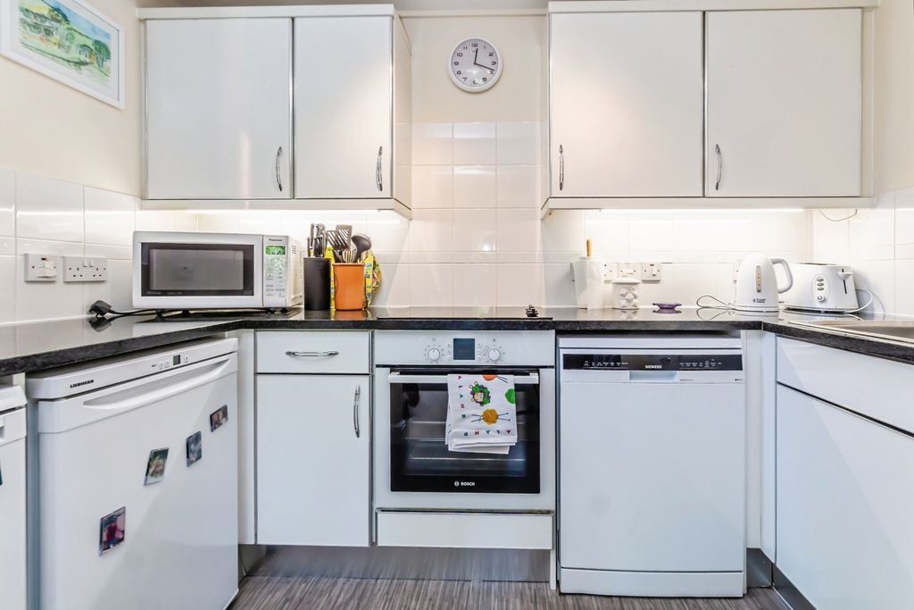 Property photo 3 of 17 Pbox-Img.Jpg