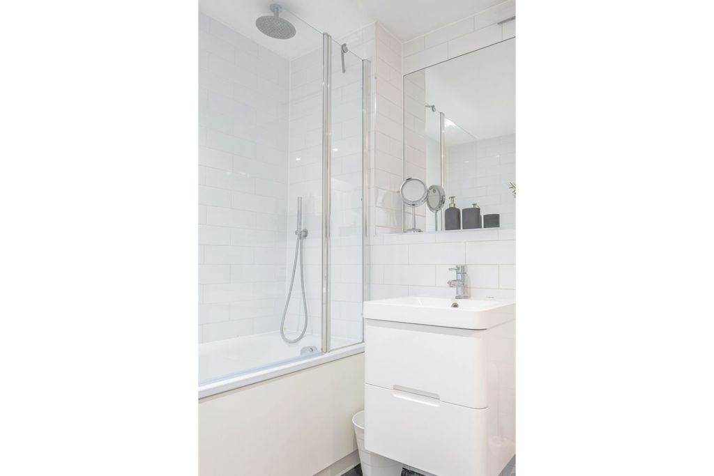 Property photo 2 of 66