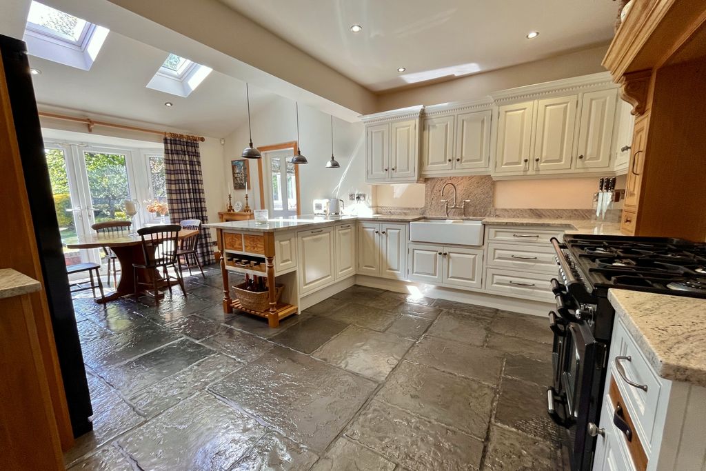 Property photo 3 of 39 12