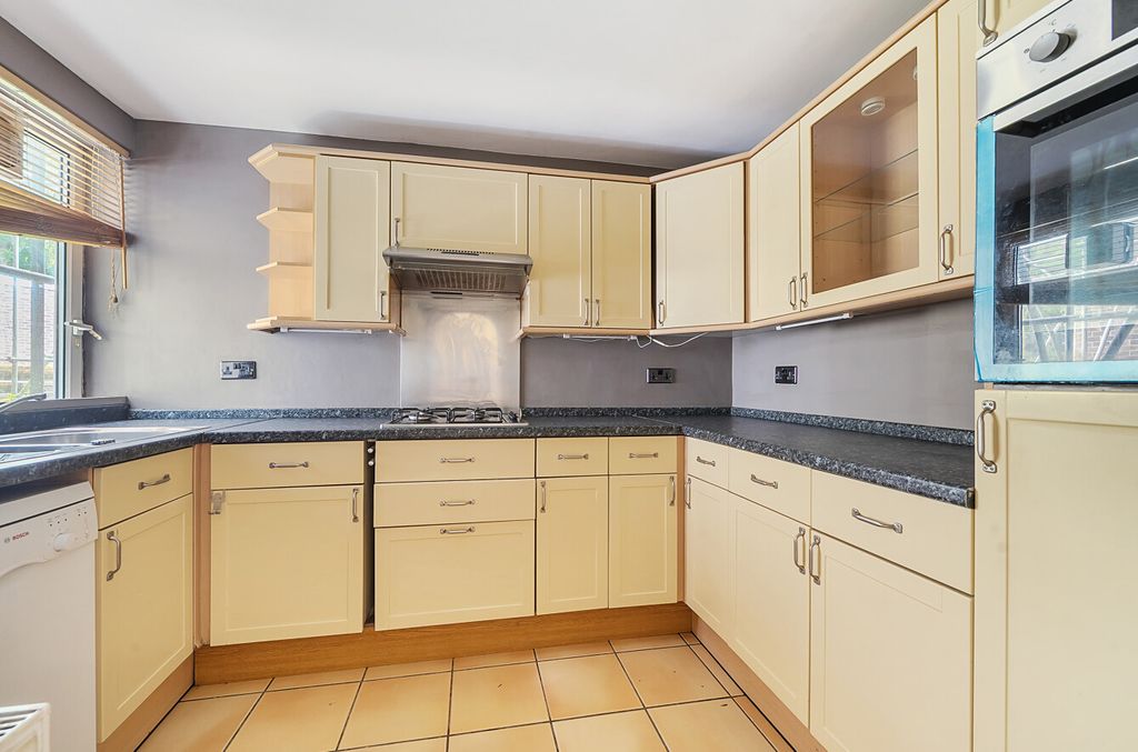 Property photo 2 of 20 1330898-10-68908A...
