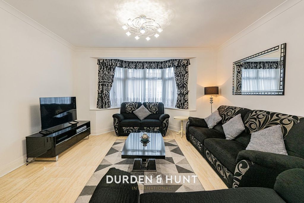 Property photo 3 of 30 Beehive-18.2.Jpg