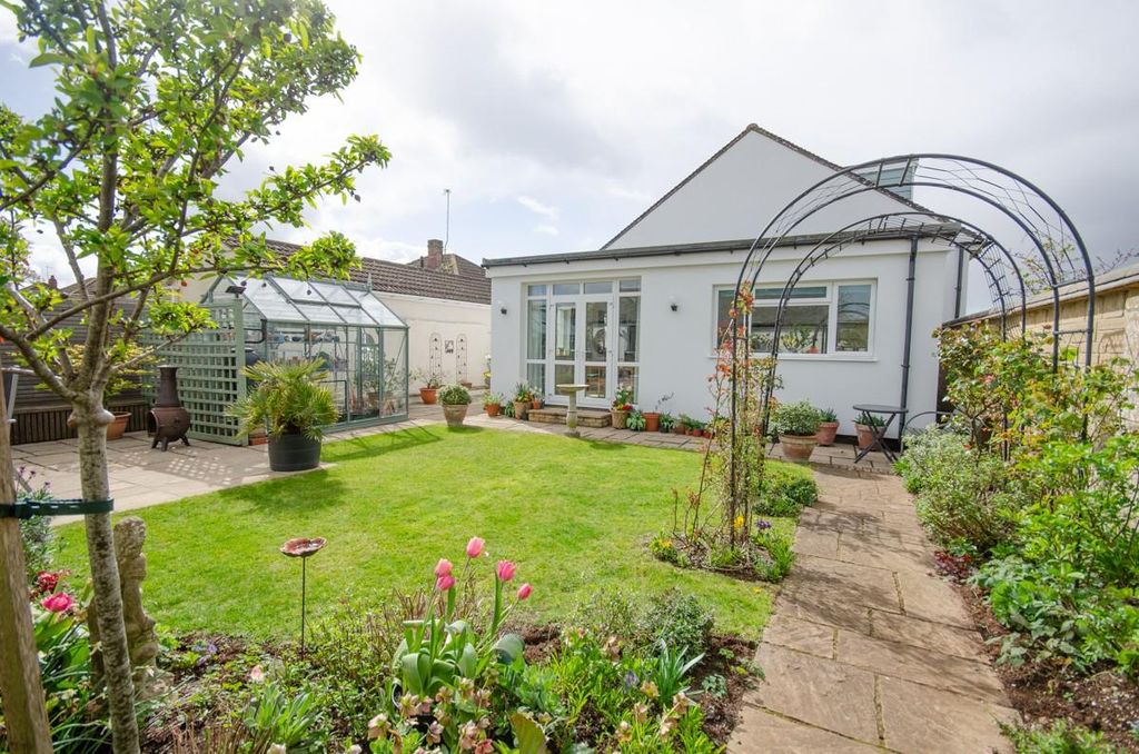 Property photo 2 of 30 Rear Garden Pic 4.Jpg