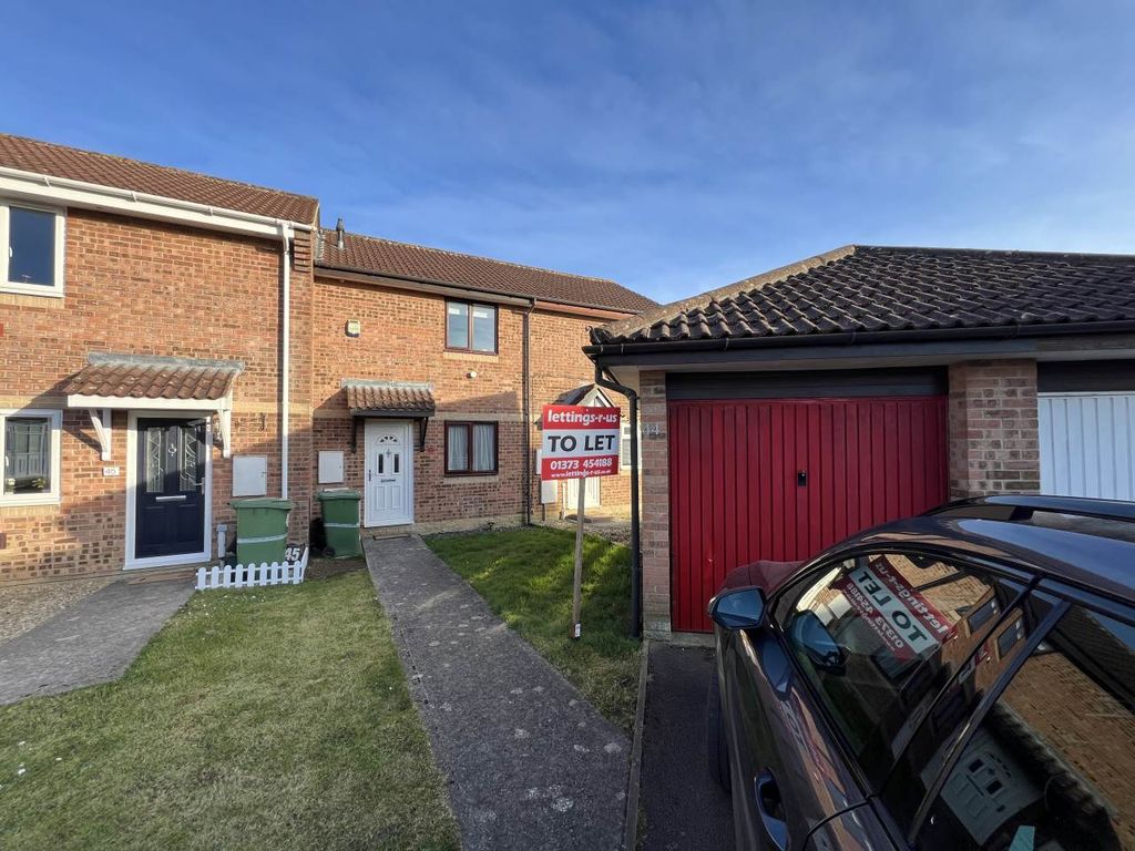 Property photo 1 of 8 Front