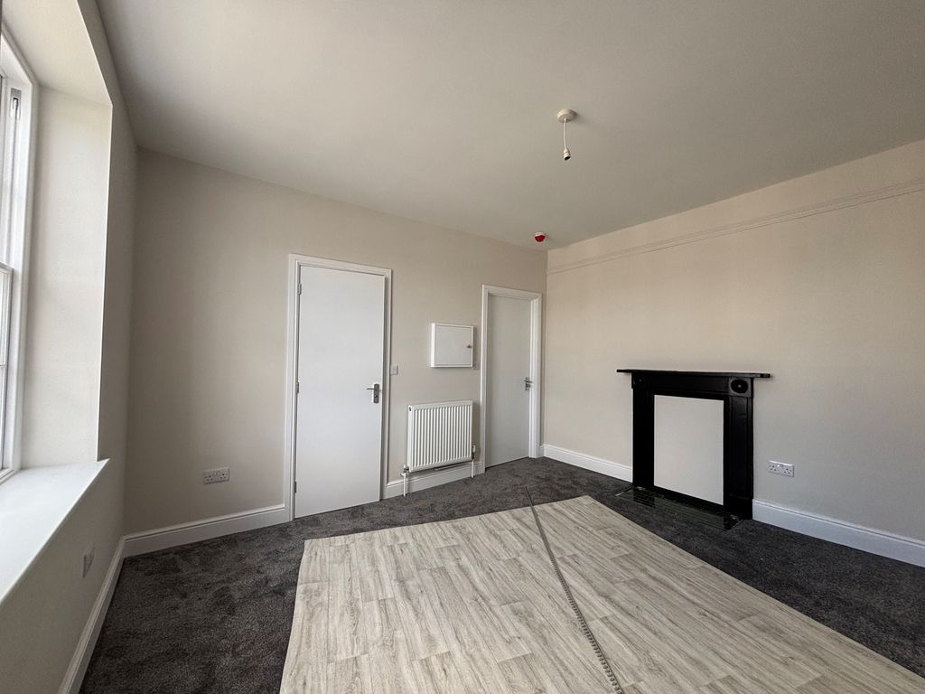 Property photo 2 of 3