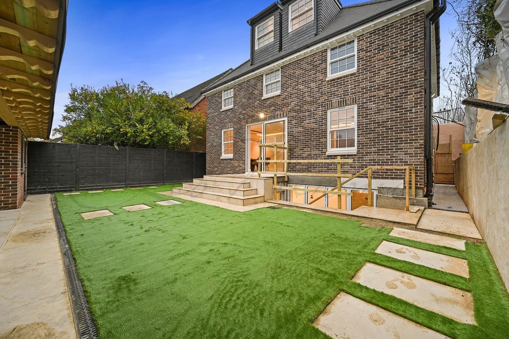 Property photo 2 of 15