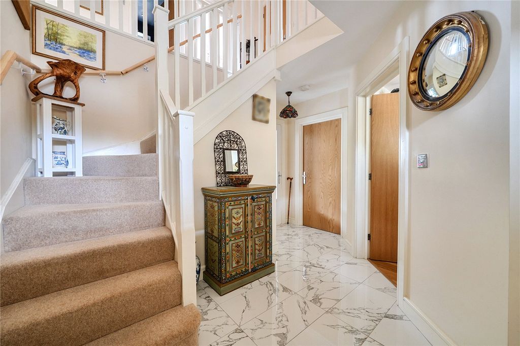 Property photo 2 of 22 Entrance Hallway