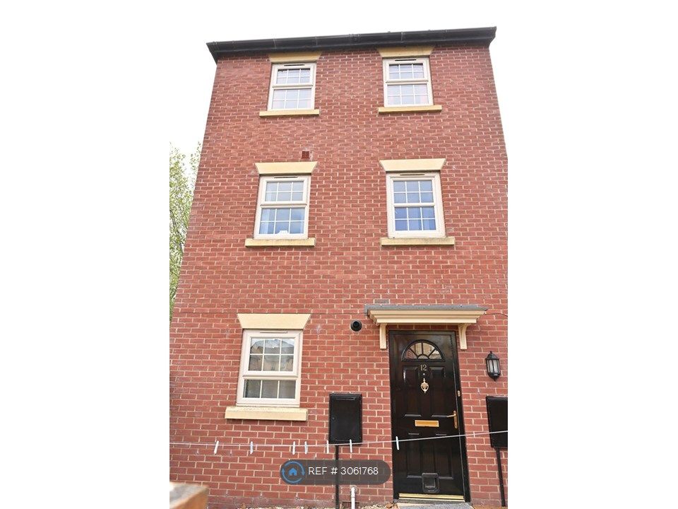 Property photo 2 of 33