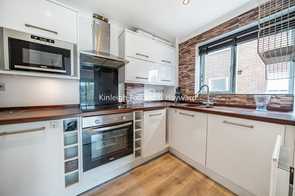Property photo 2 of 8 Picture No. 07