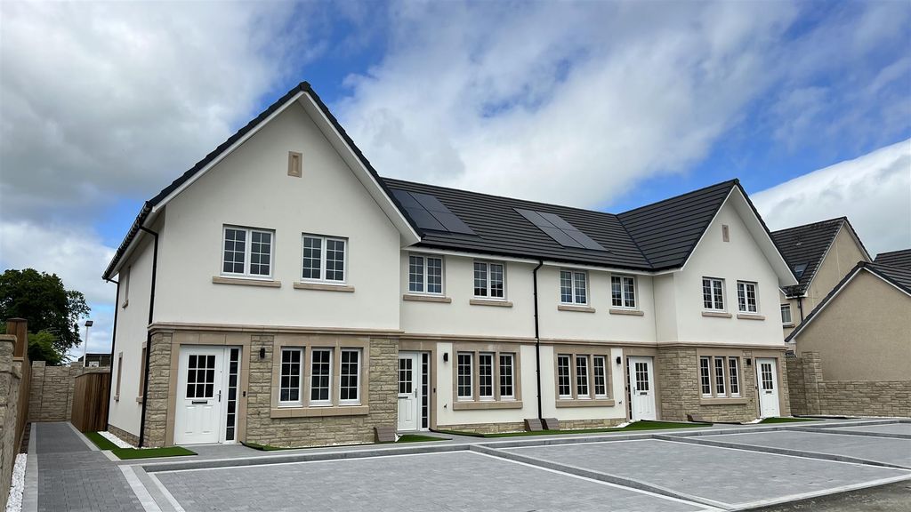 Property photo 1 of 10 Catherines Wynd Front Of Properties.Jpg