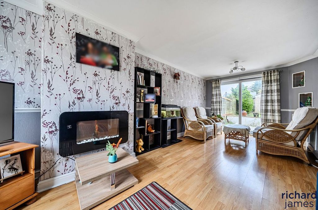 Property photo 3 of 19 E6B2Bd604d7445c9Be32Abf4Ed9Cb7ee