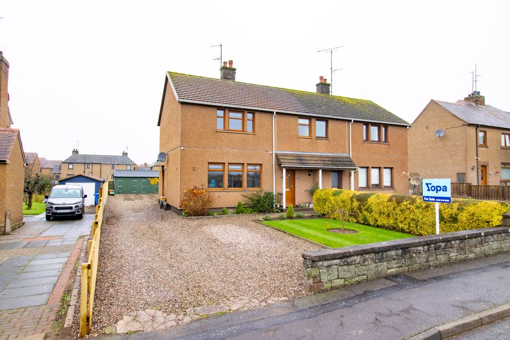 Property photo 1 of 28 Front Exterior