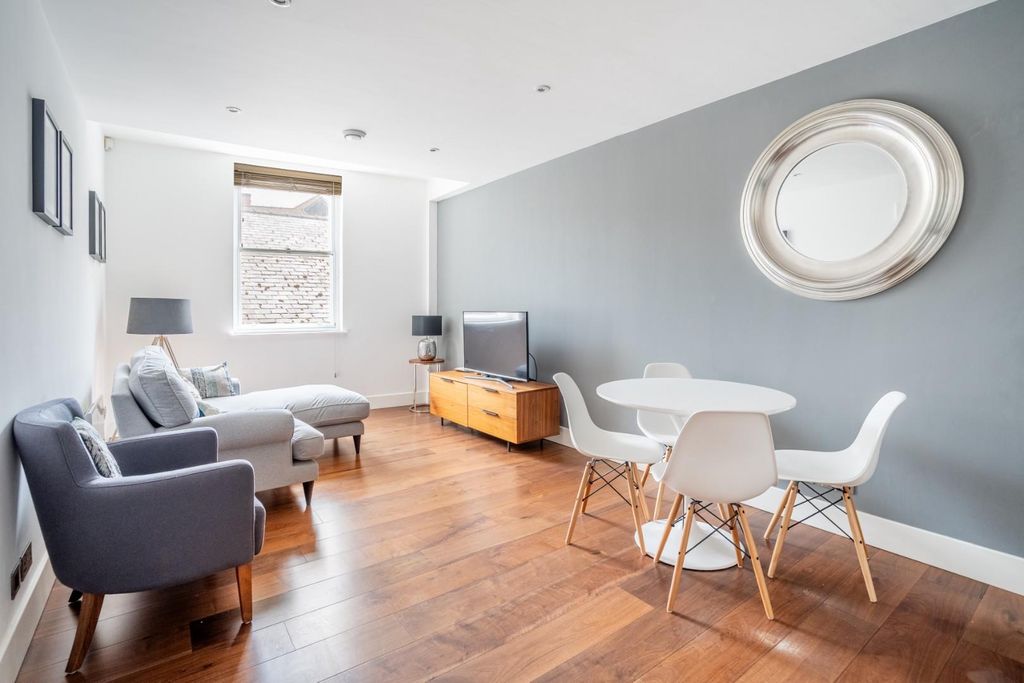 Property photo 1 of 7 Dq5Egb-Zae63Woy9V5Uekw.Jpg