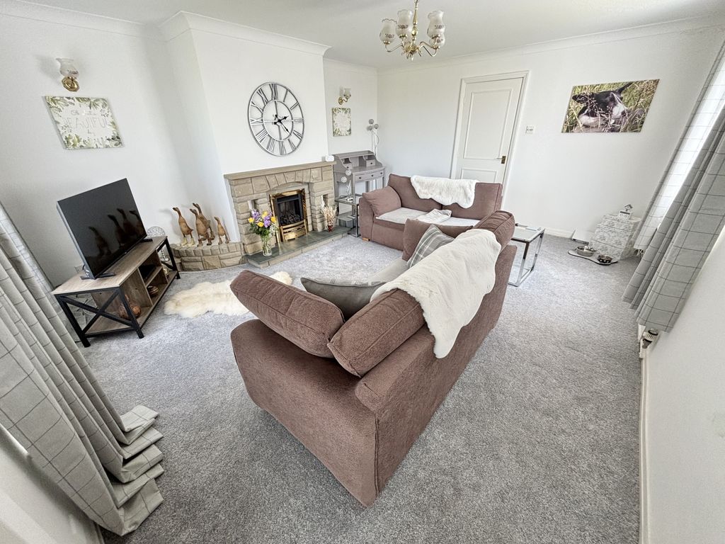 Property photo 2 of 29