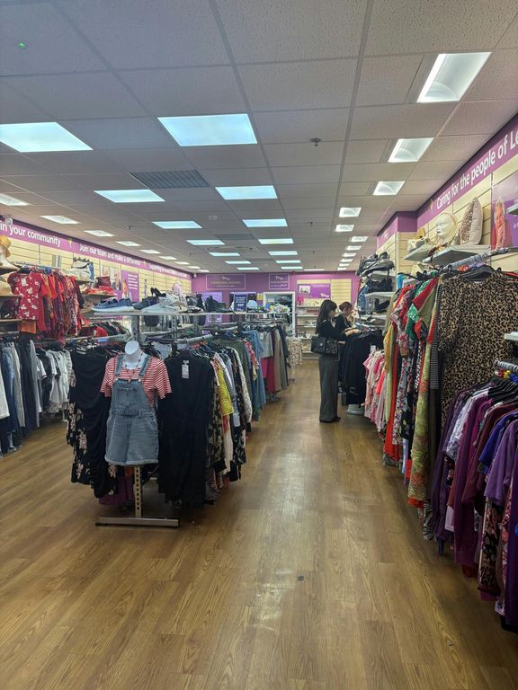 Property photo 3 of 4 Inside Shop.Jpg