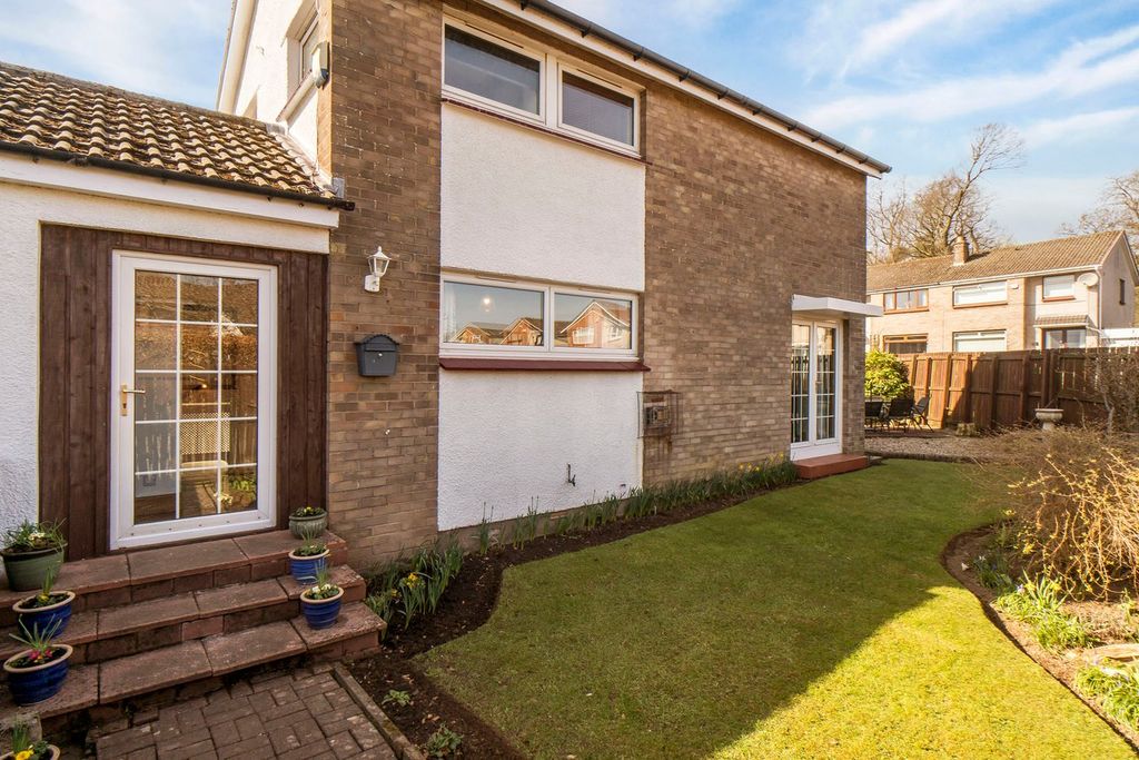 Property photo 1 of 25
