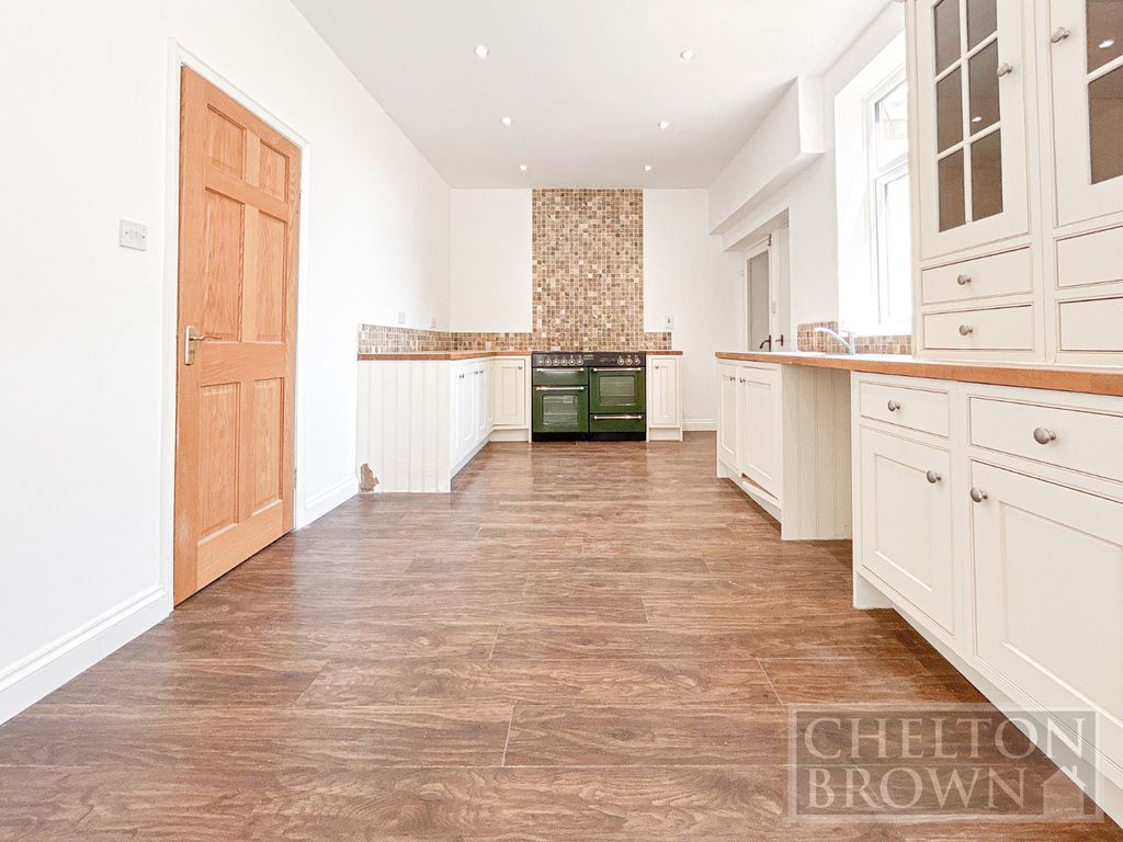 Property photo 3 of 77 Kitchen