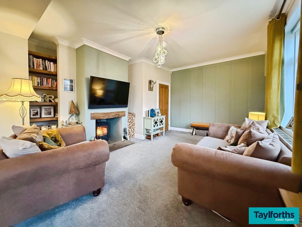 Property photo 2 of 39