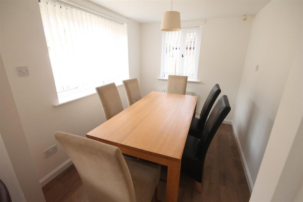 Property photo 3 of 13 2.Jpg