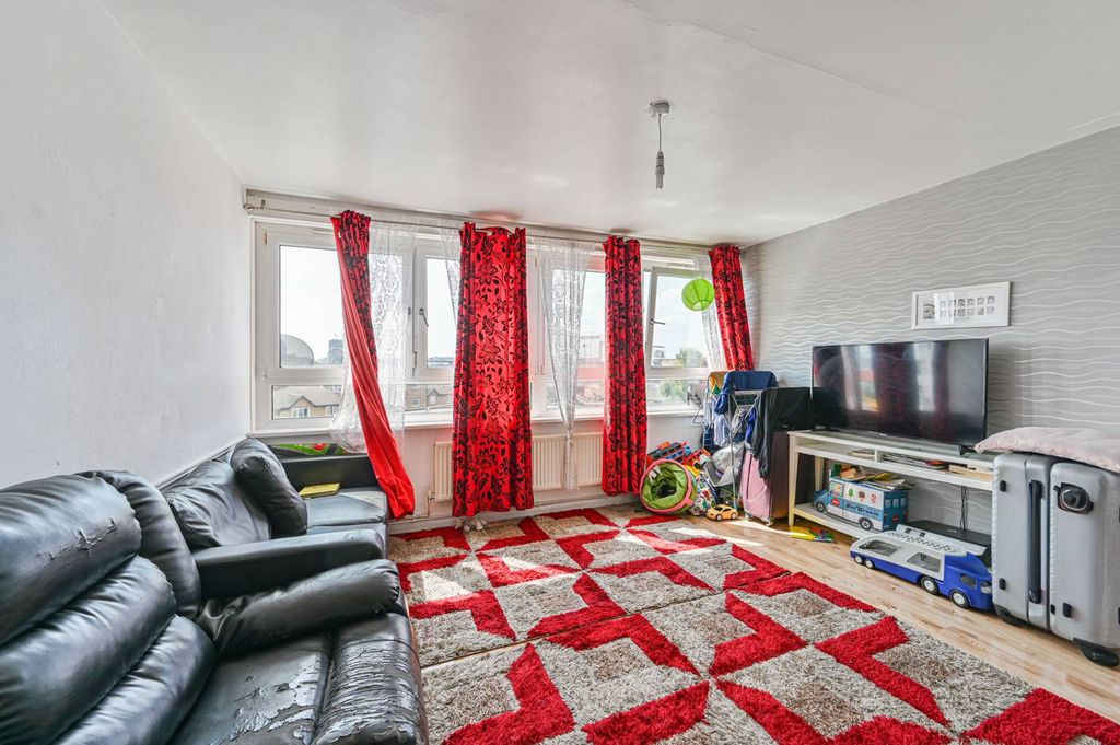Property photo 2 of 7