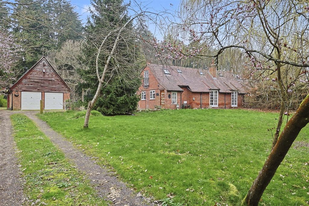 Property photo 1 of 33