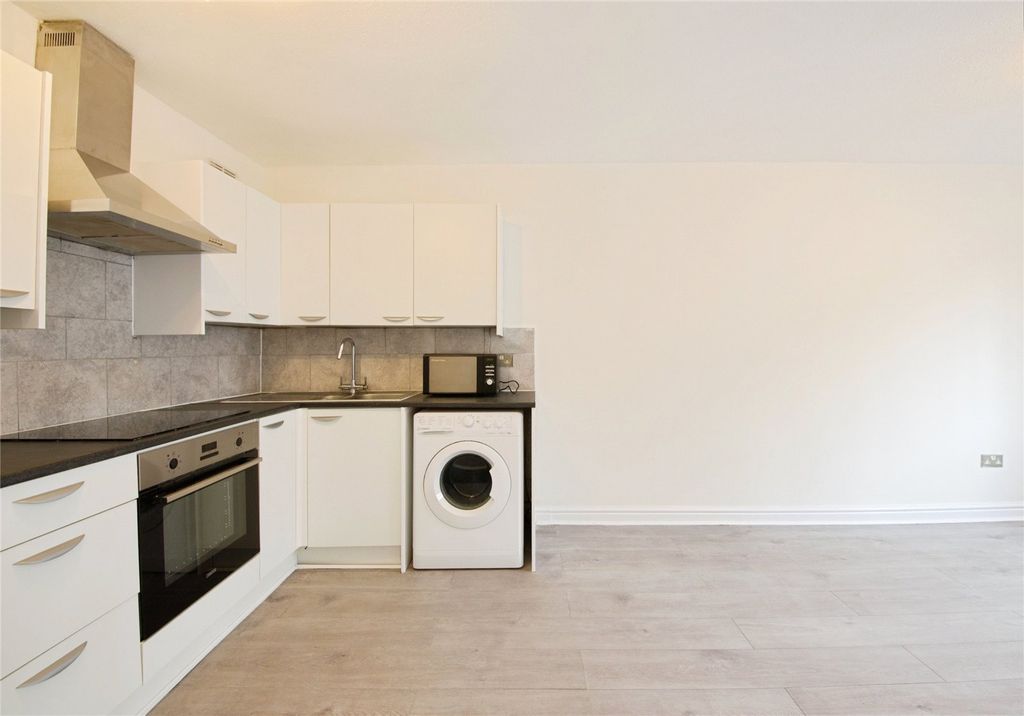 Property photo 2 of 9 Picture No. 07