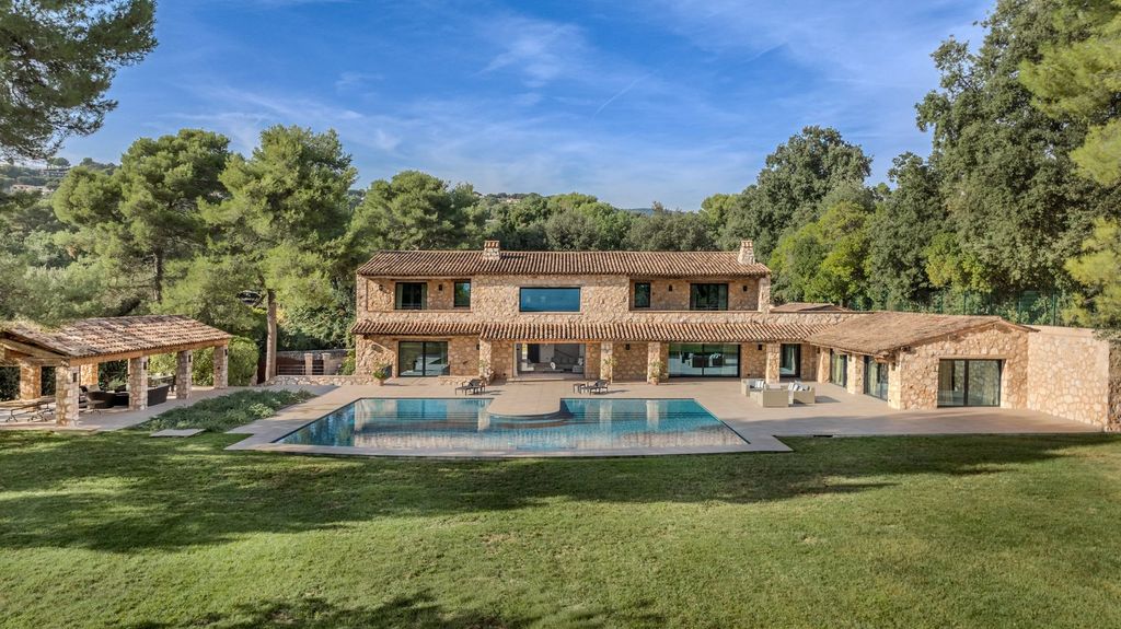 Property photo 1 of 16 Exceptional Property With Panoramic Views Up To The Sea