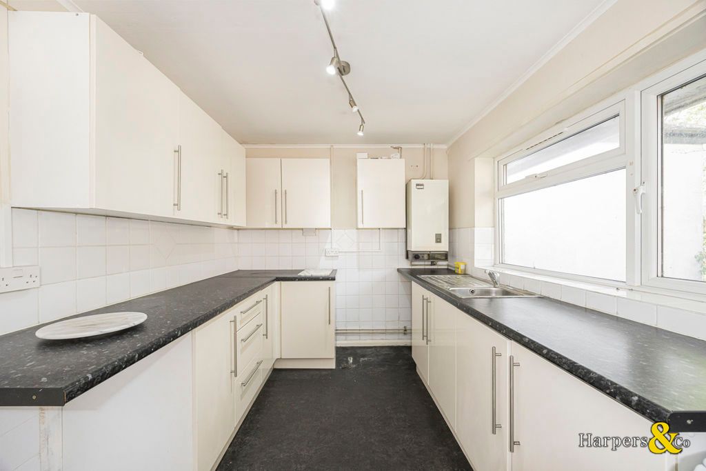 Property photo 2 of 10 Photo 8