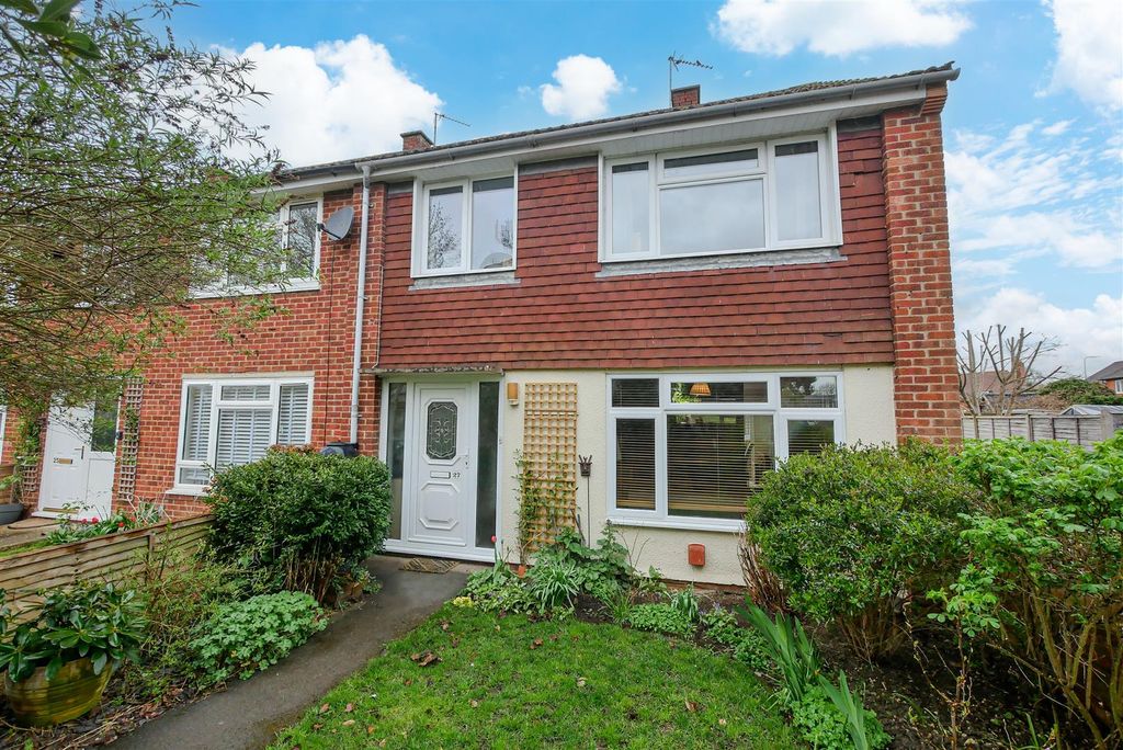 Property photo 1 of 14 Approach