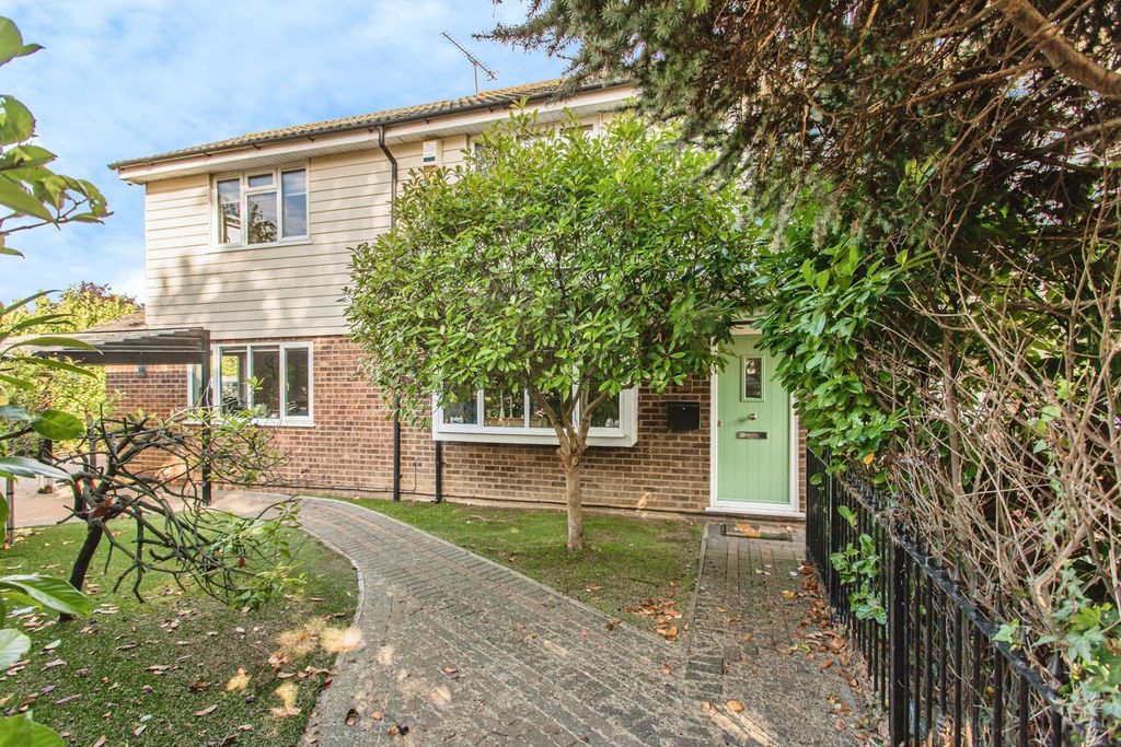 Property photo 1 of 16 Exterior