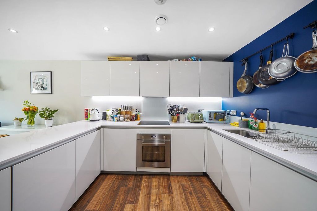 Property photo 2 of 11 Flat 7, Penny Black Court - Wwvlnudhsiiyckurdoit.J