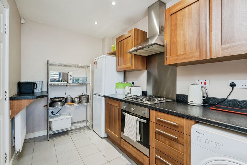 Property photo 2 of 17 Photo