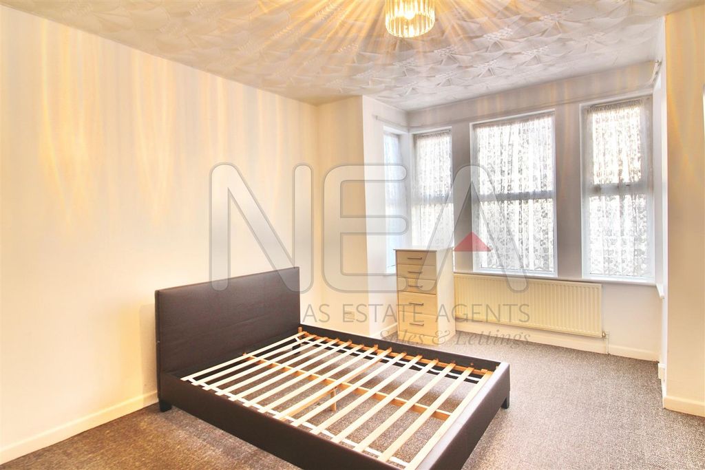 Property photo 3 of 10 Bedroom One