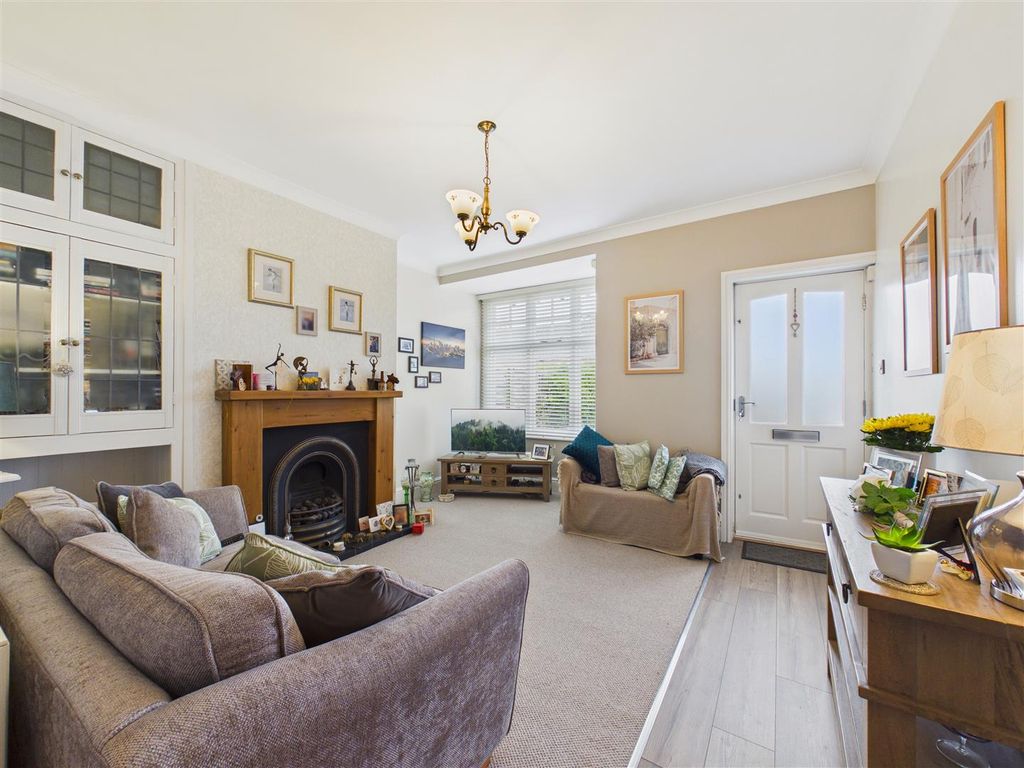 Property photo 2 of 10 Lounge