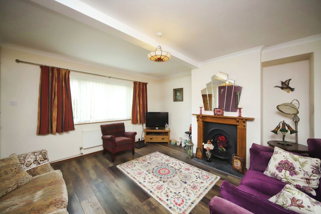 Property photo 3 of 20 Sitting Room