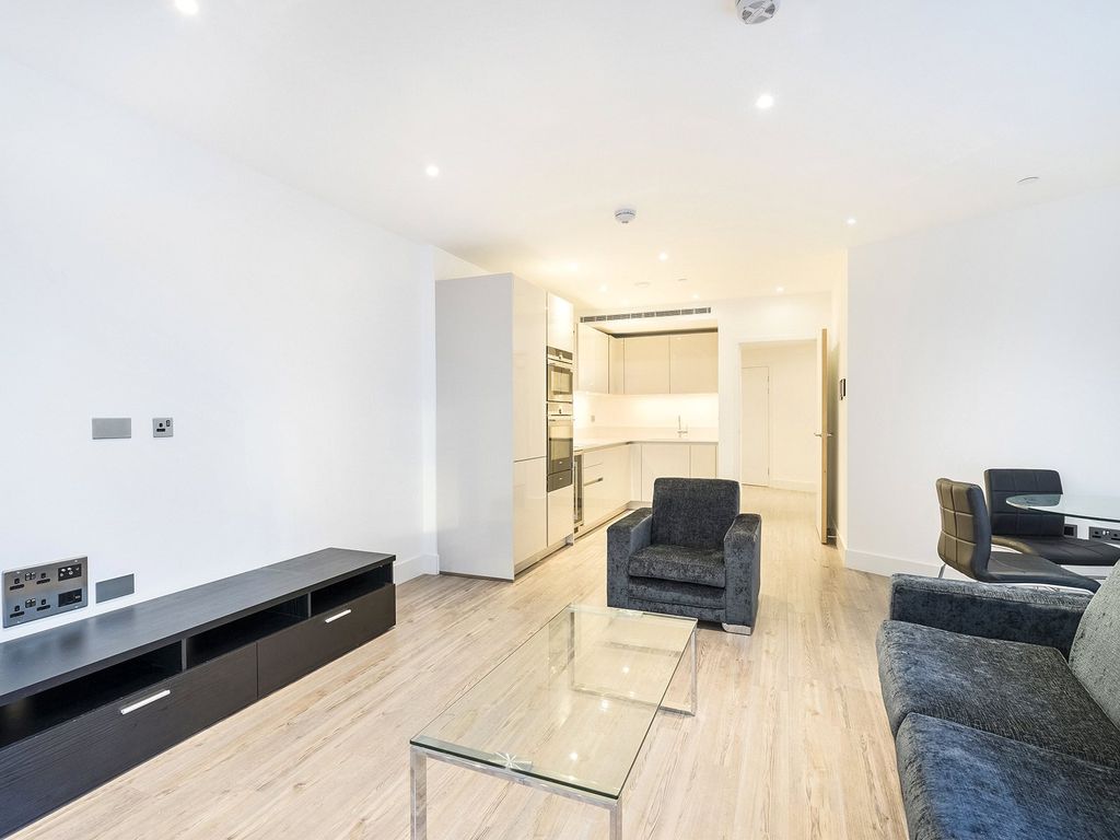 Property photo 2 of 11 Wiverton Tower E1