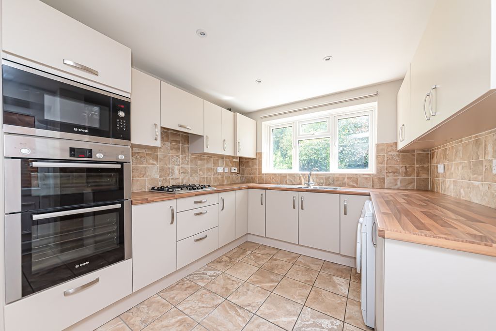 Property photo 2 of 28 26