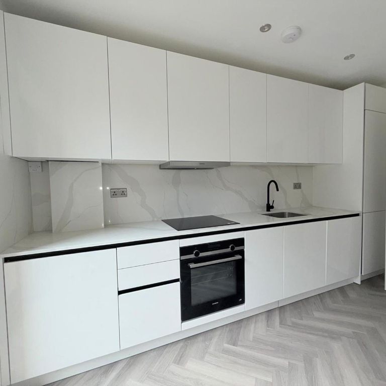 Property photo 3 of 21 04.Jpg