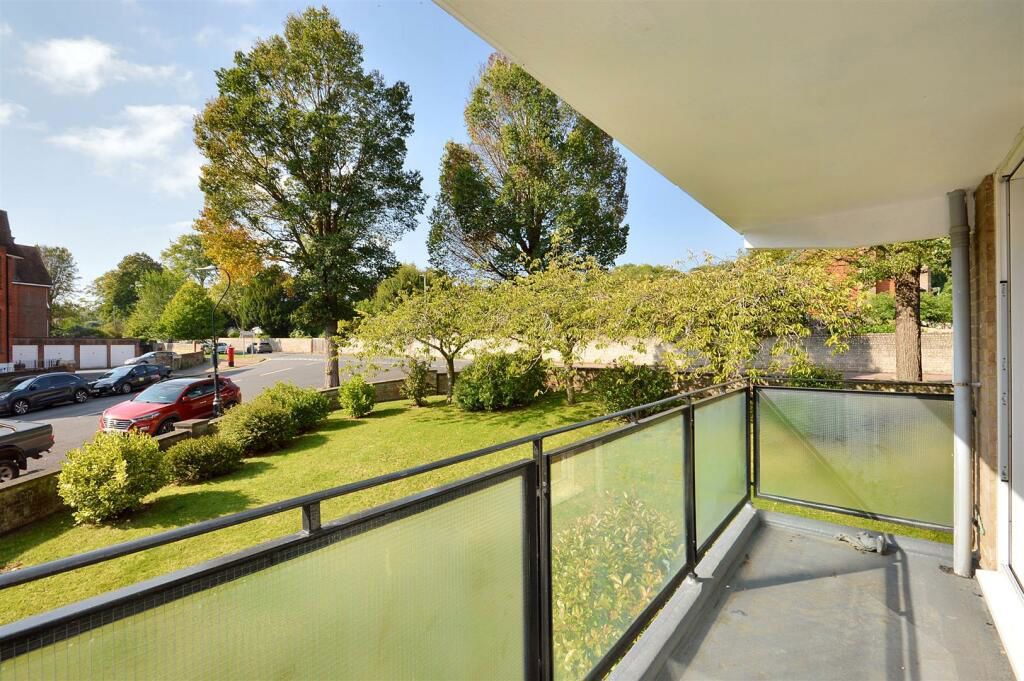 Property photo 2 of 13