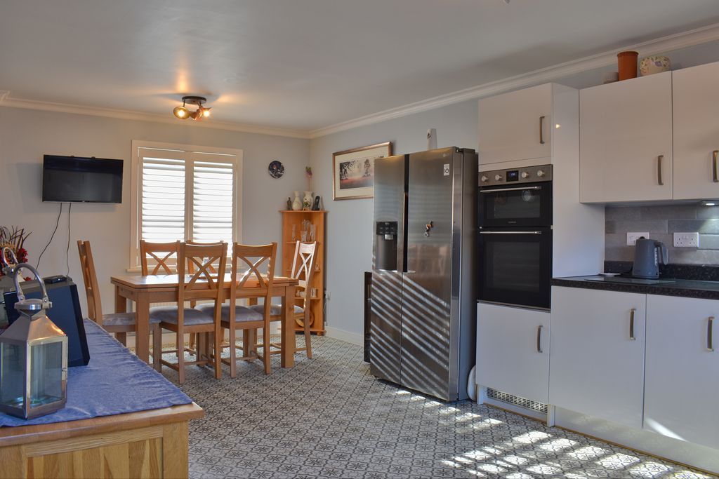 Property photo 2 of 17 Photo 7