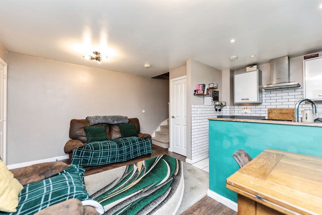 Property photo 3 of 13