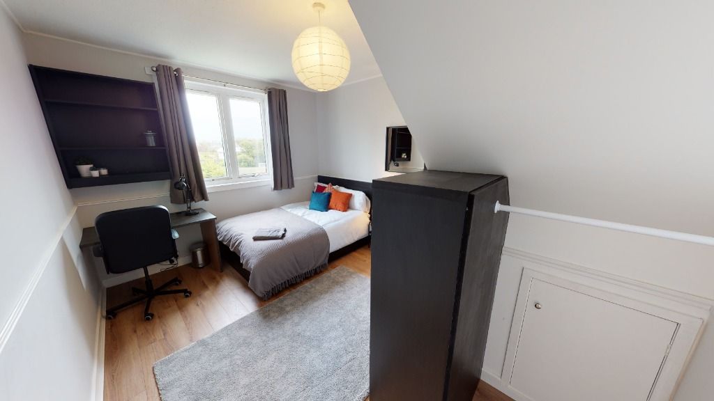 Property photo 2 of 12 Photo 2