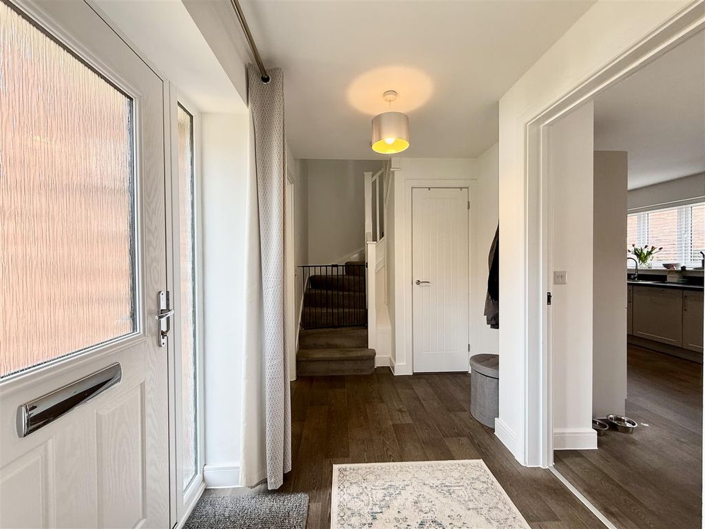 Property photo 2 of 24 2